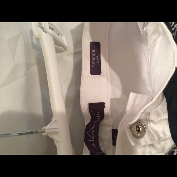NEW GLORIA VANDERBILT AMANDA WHITE CAPRI SIZE 10 - Picture 3 of 3